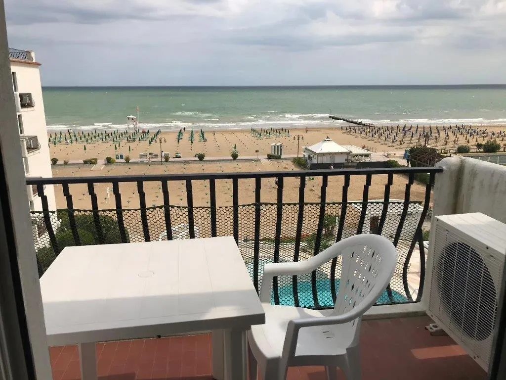 Residence El Palmar Da Colla Τζεσόλο Λίντο